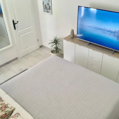 Ana Sea View Apartman