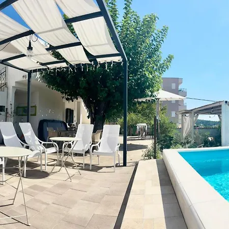 Ana Sea View Apartman